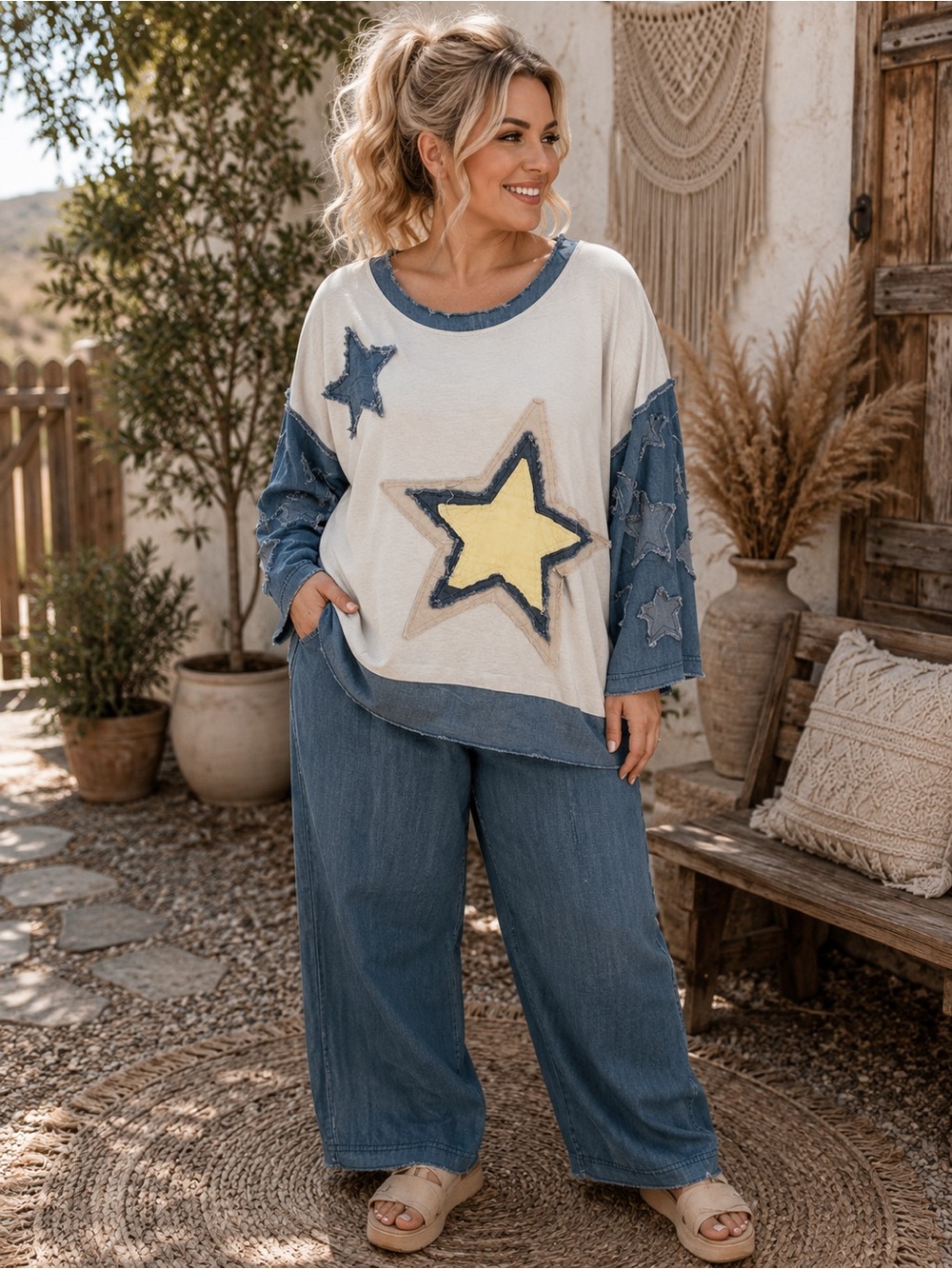 165 NWT Blue Velvet Star Appliqué Two-Tone Pullover Top Oversized Medium